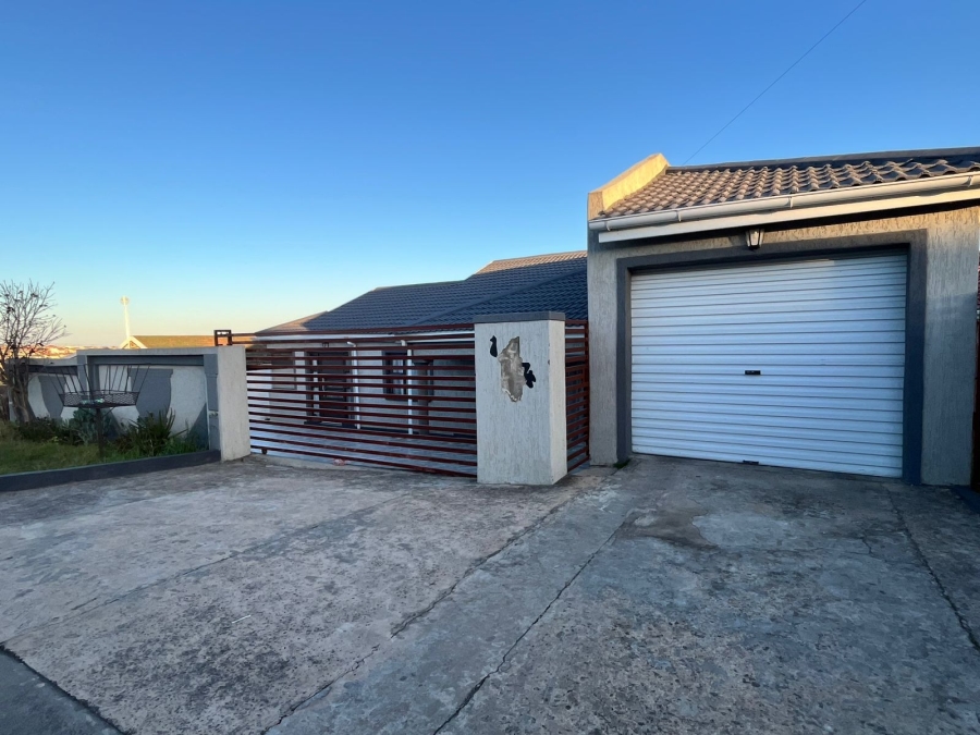 5 Bedroom Property for Sale in Mdantsane Eastern Cape